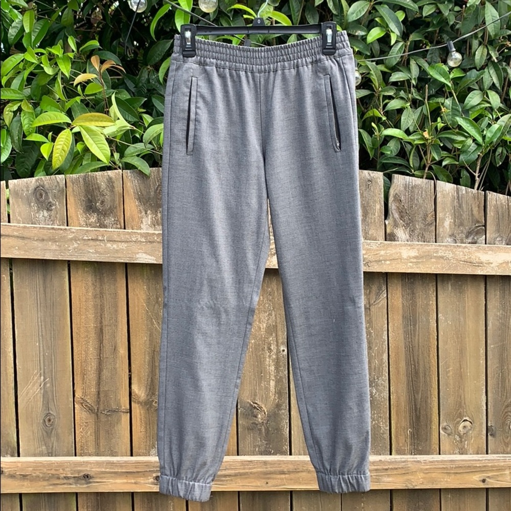 Great pants for work/ gray w/ pockets/squeeze leg